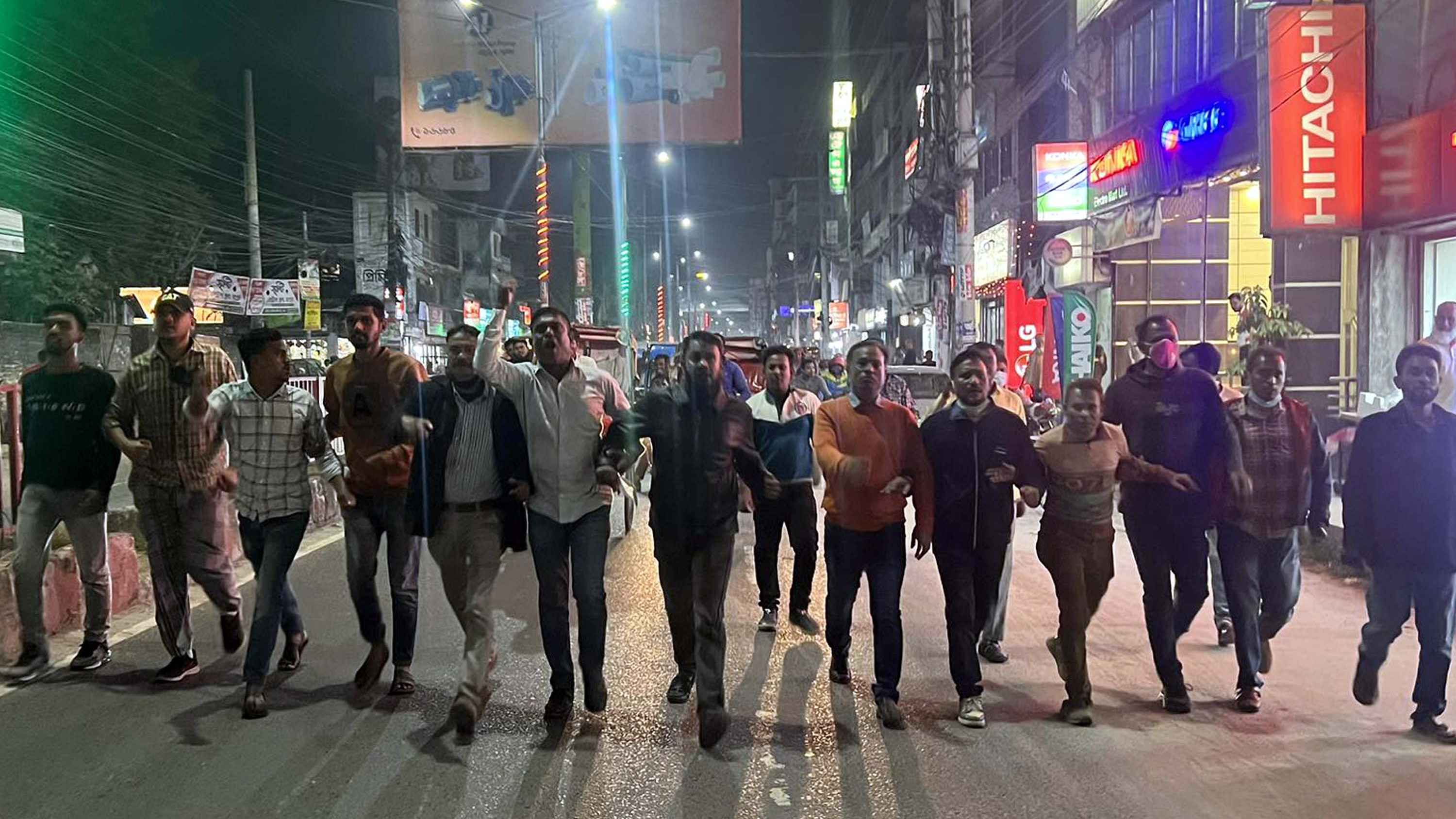 রংপুরে হরতালের সমর্থনে বিএনপির ঝটিকা মিছিল
