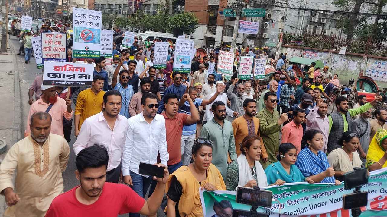 ‘যারাই দলীয় সরকারের অধীনে ভোটে যাবেন, তারাই প্রতারিত হবেন’