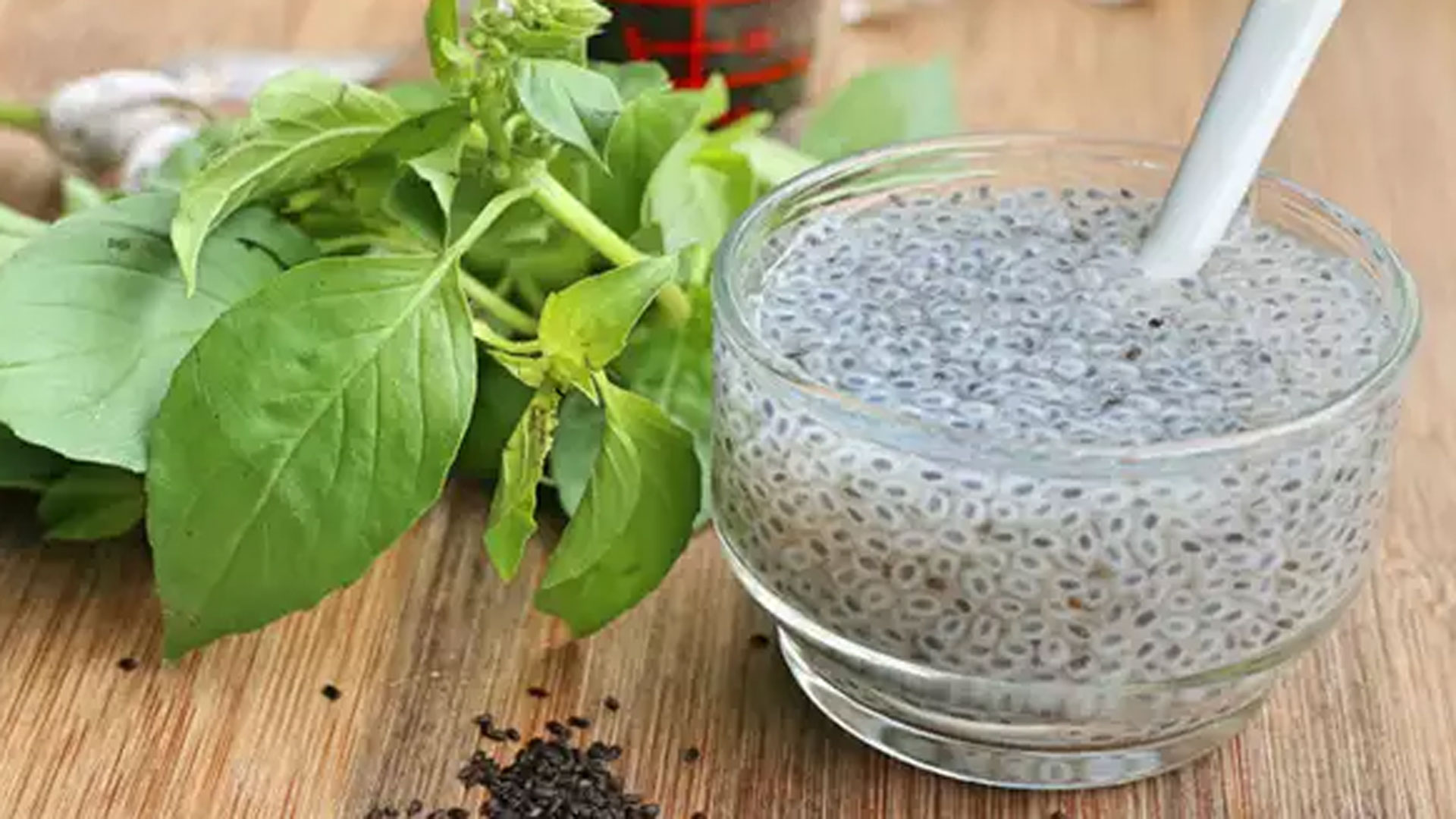 কেন খাবেন তুলসীর বীজ?