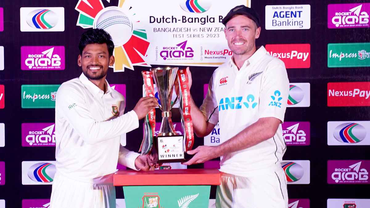 স্পন্সর ছাড়াই মাঠে নামছে বাংলাদেশ