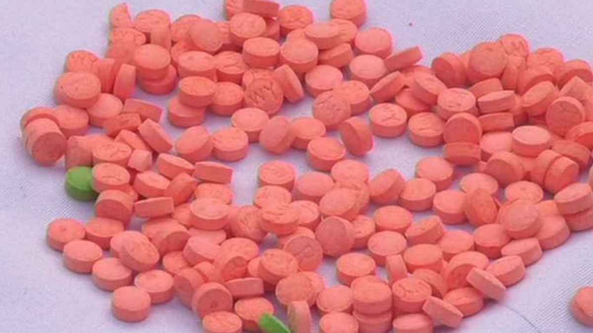 চট্টগ্রামে ইয়াবাসহ এপিবিএন সদস্য আটক