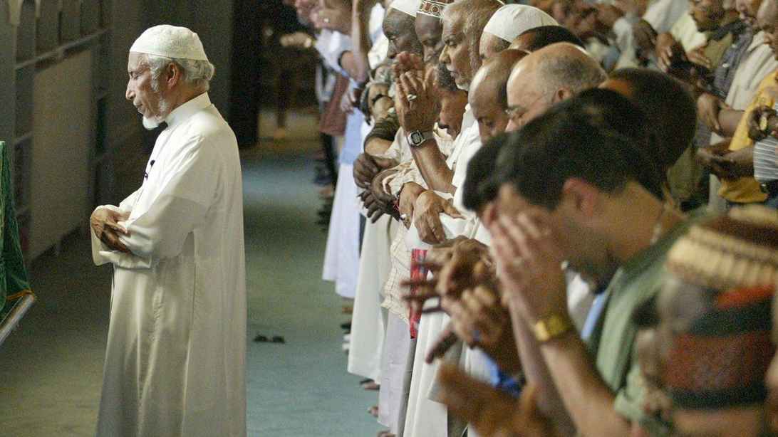 জানাজার নামাজে যে দোয়া পড়তেন নবীজি