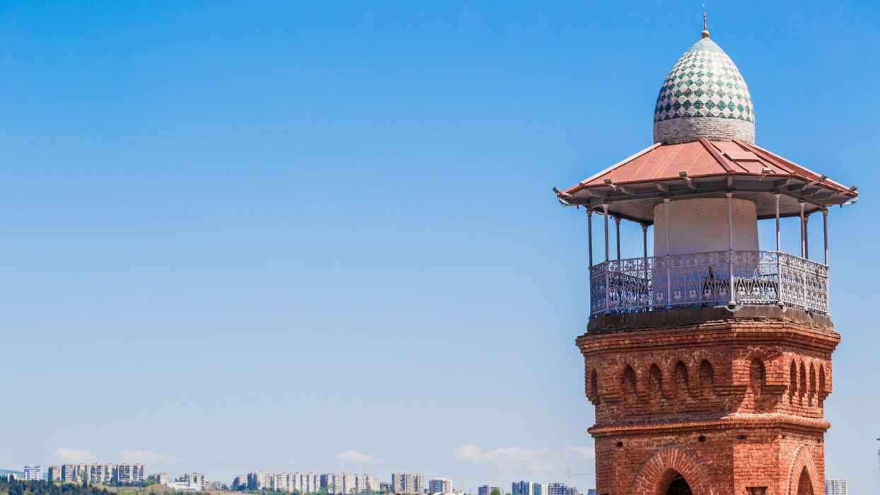 উত্তম পোশাকে জুমার নামাজ পড়ার ফজিলত