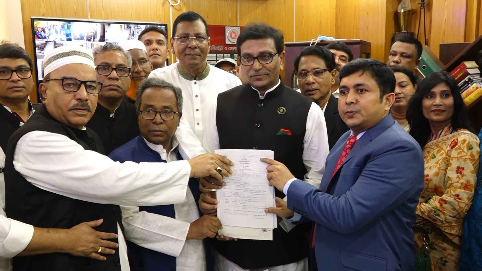 উৎসবমুখর পরিবেশে কুষ্টিয়ার ৪ আসনের জন্য মনোনয়ন জমা দিলেন ৪৬ প্রার্থী