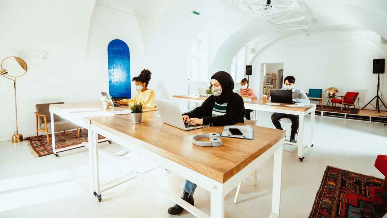 শ্রমিককে যেসব গুণ অর্জন করতে বলে ইসলাম