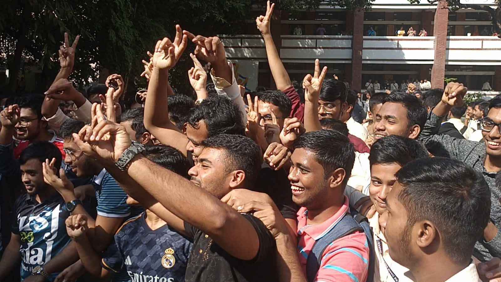 নটরডেমে পাসের হার ও জিপিএ-৫ কমেছে