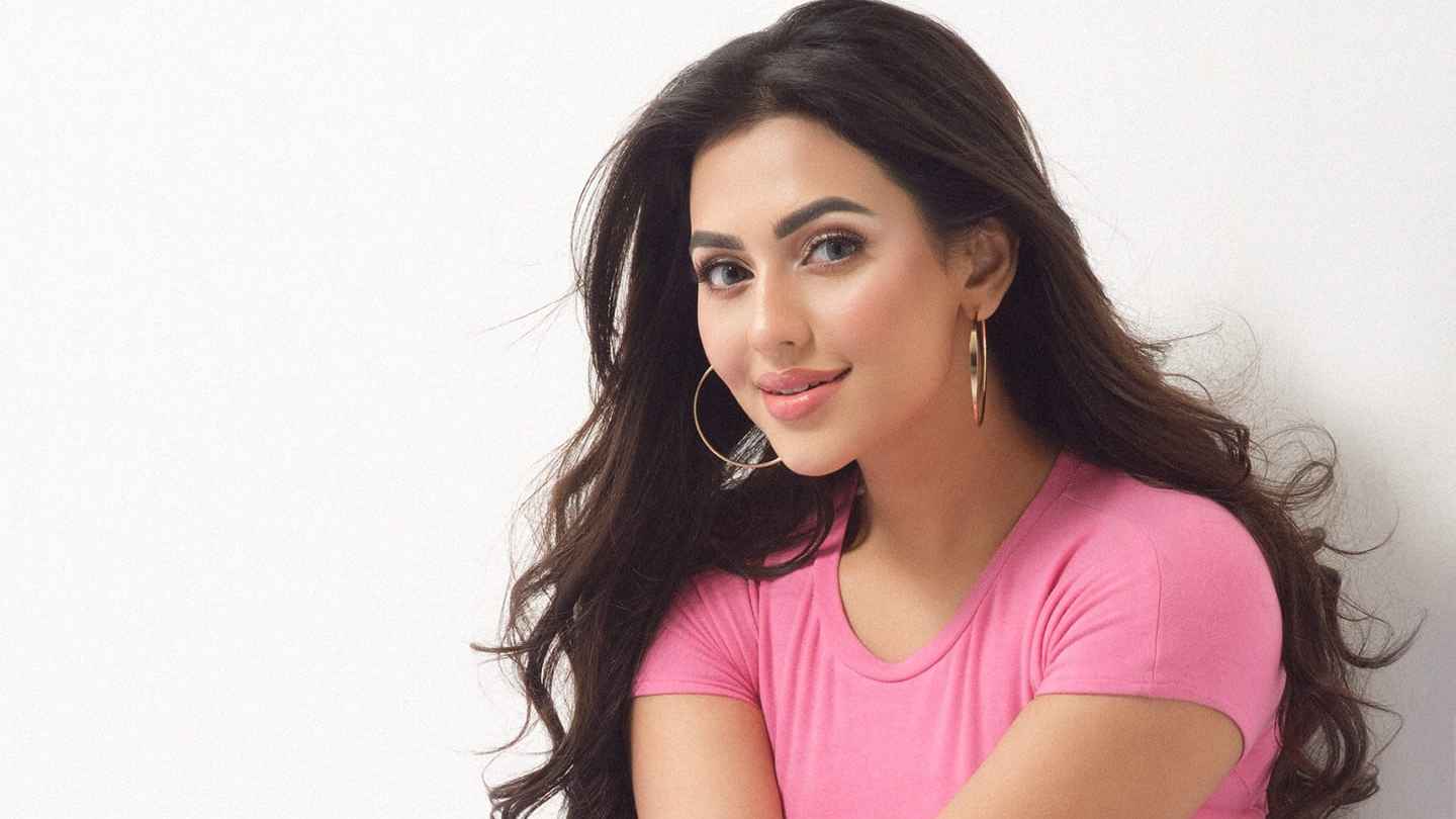 যেভাবে ‘মুজিব’ সিনেমার প্রিমিয়ারে পৌঁছান ফারিয়া