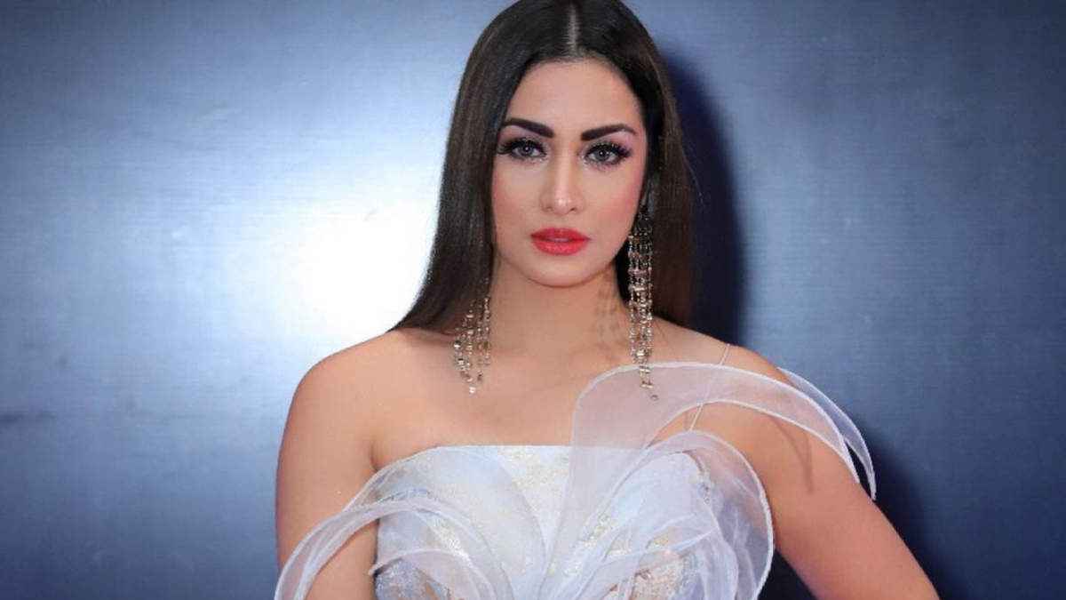 হামাসের বিরুদ্ধে প্রতিবাদে রবি ঠাকুরের কবিতা পাঠ ইহুদি অভিনেত্রীর