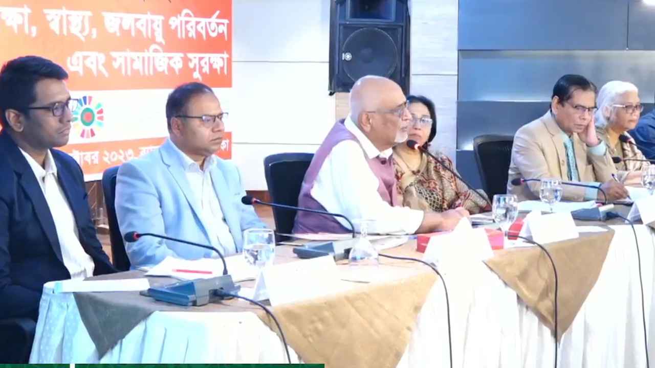দেশে গত ১৫ বছরে বৈষম্য বেড়েছে: দেবপ্রিয় ভট্টাচার্য