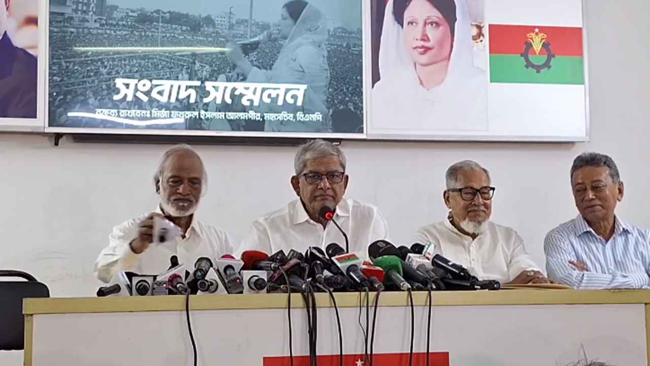 আর একতরফা নির্বাচনের সুযোগ পাবেন না, সরকারকে ফখরুল