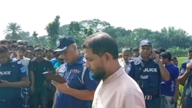 নরসিংদীতে ধানের জমি থেকে অজ্ঞাত যুবকের গলাকাটা লাশ উদ্ধার