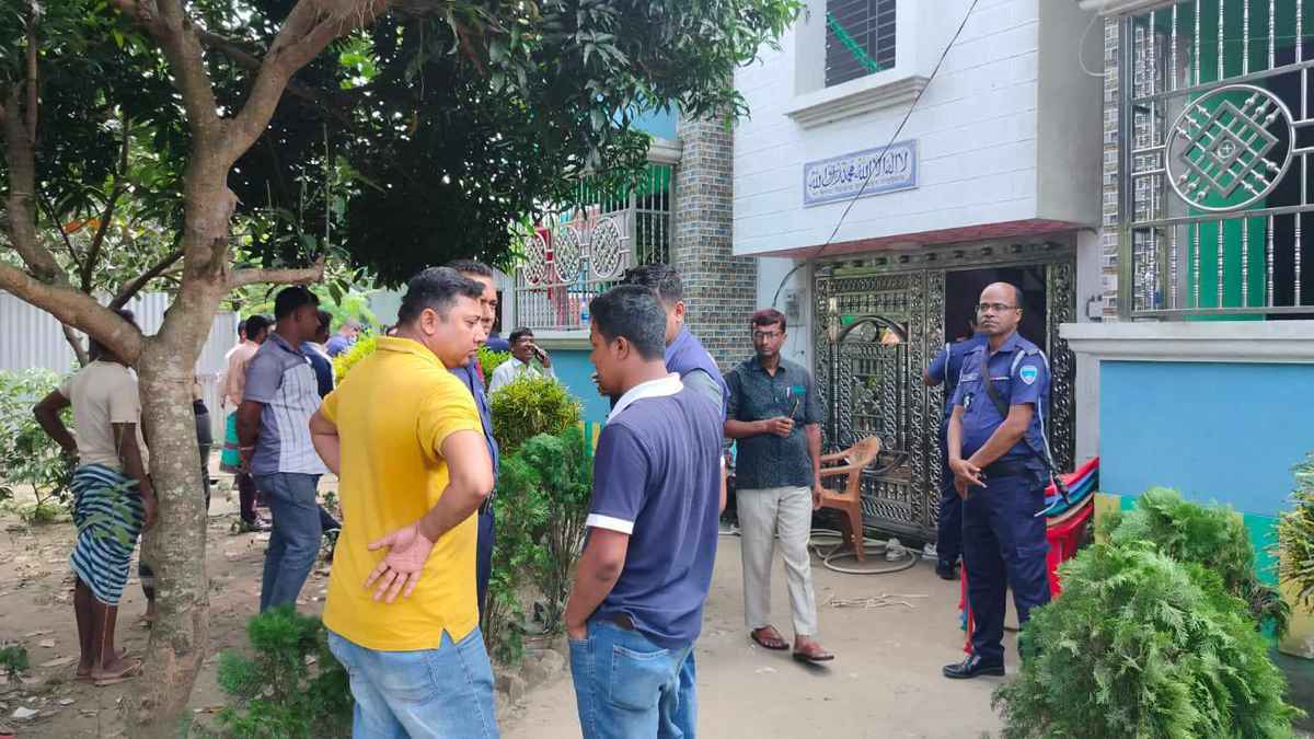 ব্রাহ্মণবাড়িয়ায় ২ সন্তানসহ মাকে গলা কেটে হত্যা