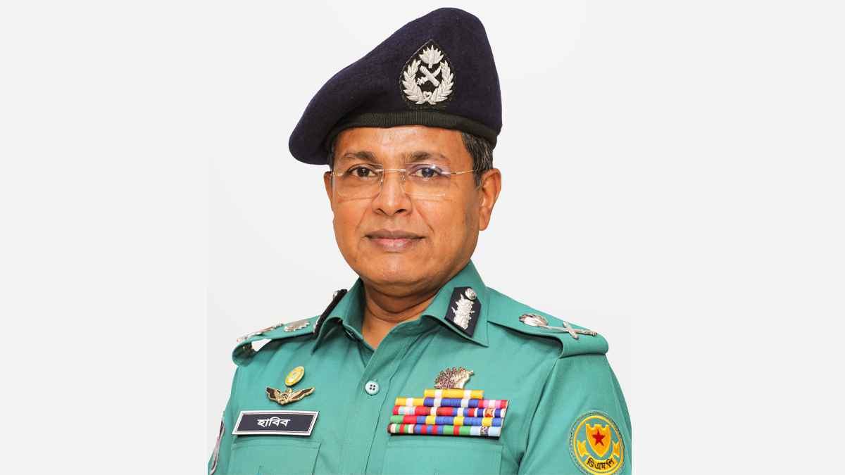 এ পি জে আবুল কালাম ইন্টারন্যাশনাল অ্যাওয়ার্ড পেলেন ডিএমপি কমিশনার