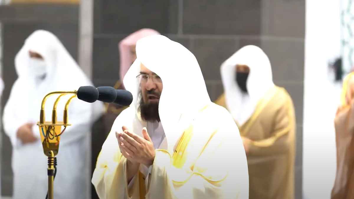 ফিলিস্তিনিদের জন্য কাবার ইমামের দোয়া প্রার্থনা