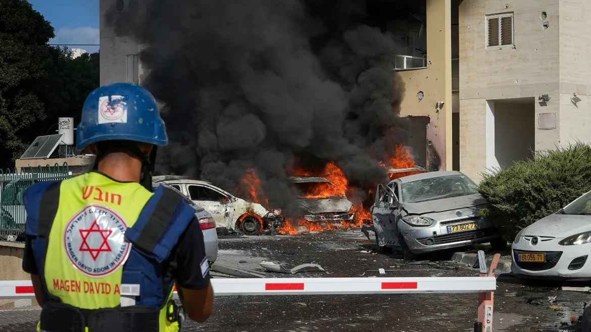 হামাসের সক্ষমতায় বিস্মিত ইসরায়েল, কী ঘটছে ফিলিস্তিনে?