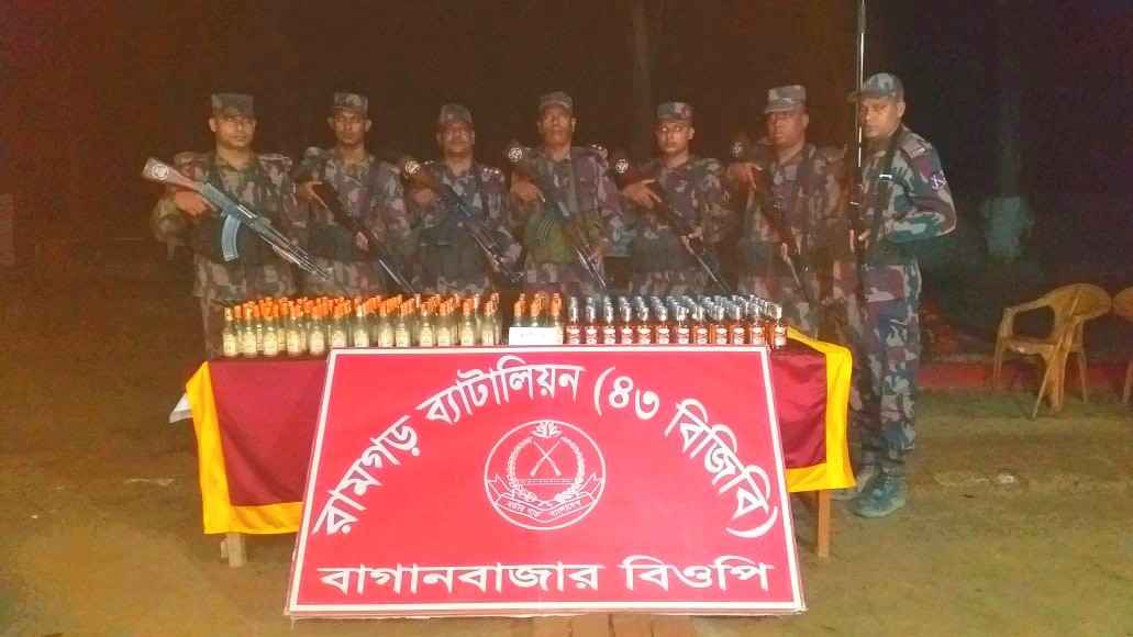 রামগড় সীমান্তে বিপুল পরিমাণ ভারতীয় মদ জব্দ