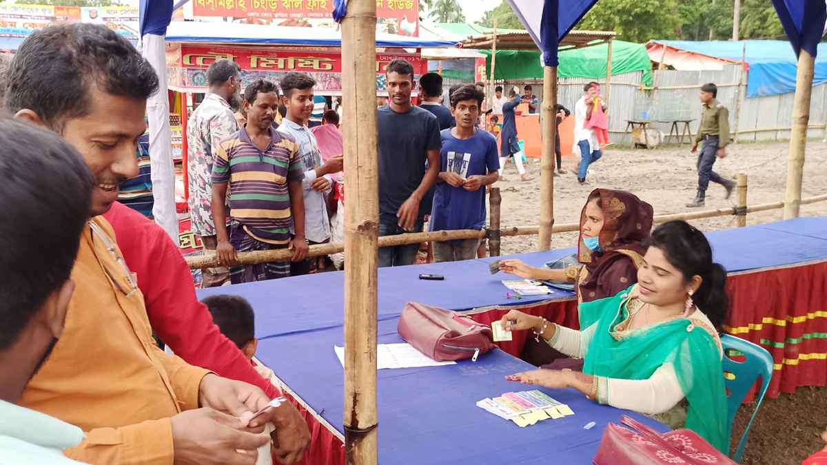 গ্রামীণ শিল্প পণ্য মেলার নামে অবৈধ লটারি বাণিজ্য
