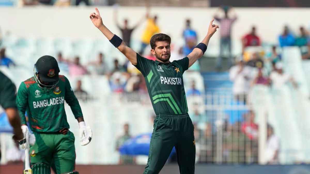 পেসারদের মধ্যে দ্রুততম শত উইকেটের রেকর্ড গড়লেন আফ্রিদি