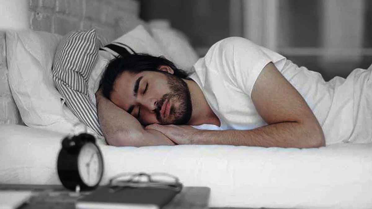 ফজর নামাজ পড়ে ঘুমালে কি রিজিক কমে যায়?