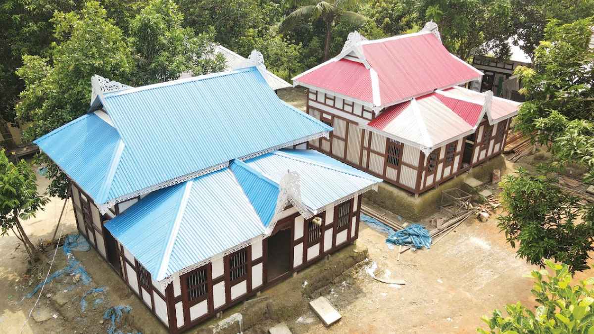 মুন্সিগঞ্জের ঐতিহ্য ‘টিন-কাঠের ঘরে’র চাহিদা দেশজুড়ে ‘টিন-কাঠের ঘরে’র