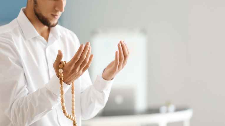 জুলুম নিজে করা ও শিকার হওয়া থেকে বাঁচার দোয়া