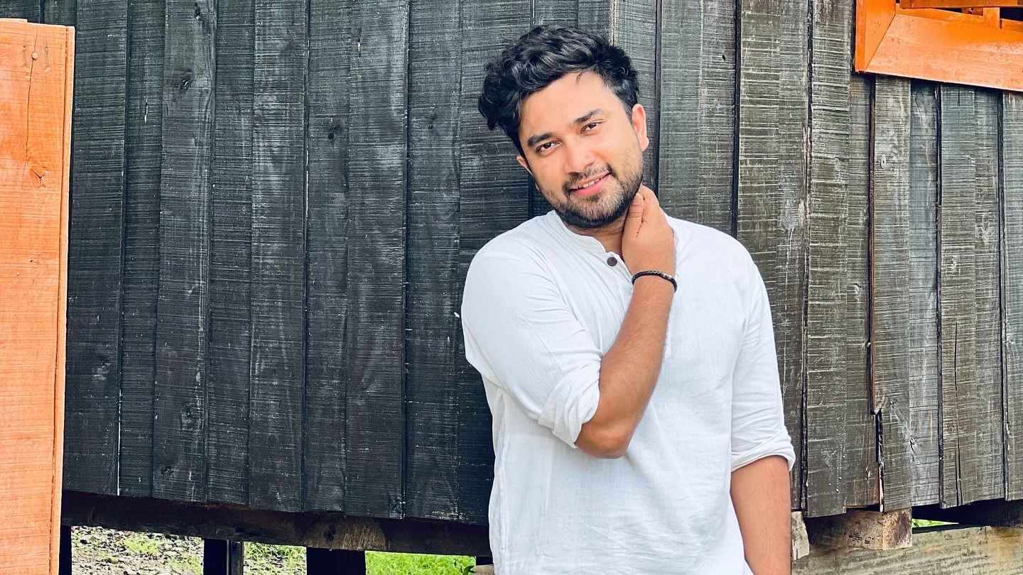 ‘রূপান্তর’ বিতর্ক ভিডিওবার্তায় যা বললেন জোভান