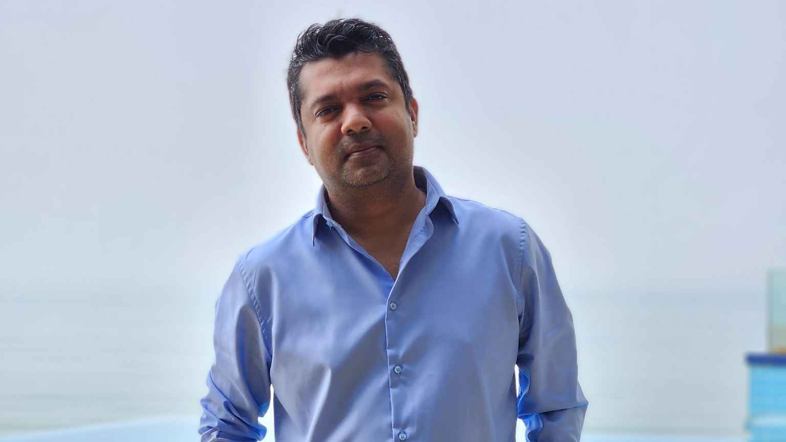 দুবাই বিমানবন্দর থেকে দেশে ফেরার আকুতি জয়ের