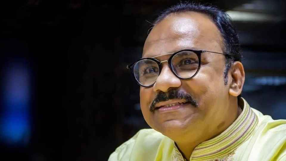 নির্বাচিত হয়ে যা লিখলেন মিশা