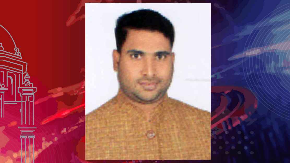 দিনেদুপুরে ইউপি সদস্যকে গুলি করে ও গলা কেটে হত্যা