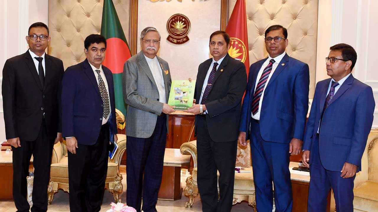 জ্বালানির উৎস উদ্ভাবন ও গবেষণায় জোর দেওয়ার তাগিদ রাষ্ট্রপতির