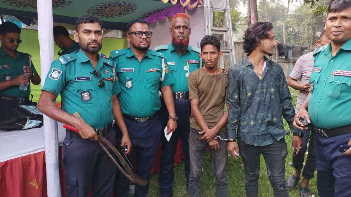 বৈশাখী মেলার স্ট্যান্ডে চাঁদা আদায়ে বাধা দেওয়ায় যুবককে কুপিয়ে জখম
