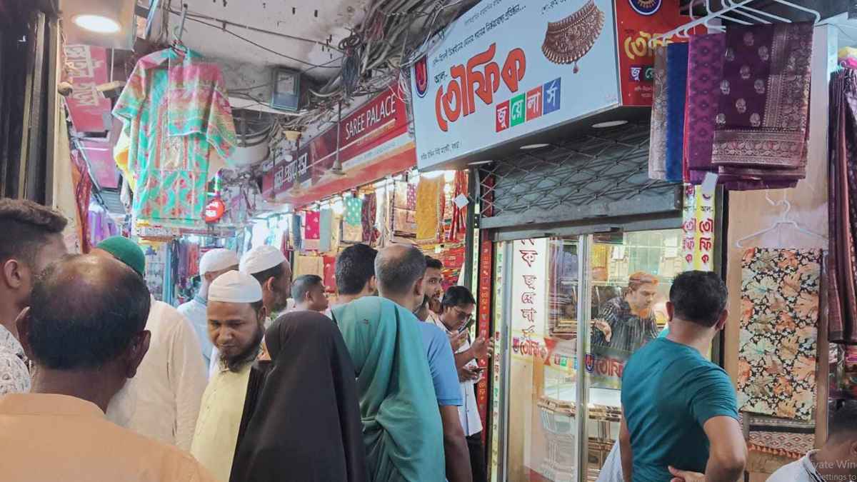 বগুড়ার নিউ মার্কেটে স্বর্ণের দোকানে দুর্ধর্ষ চুরি