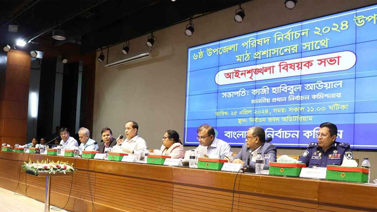 ভোটের দিন কেন্দ্রে ব্যালট পেপার গেলে স্বচ্ছতা বাড়বে: সিইসি