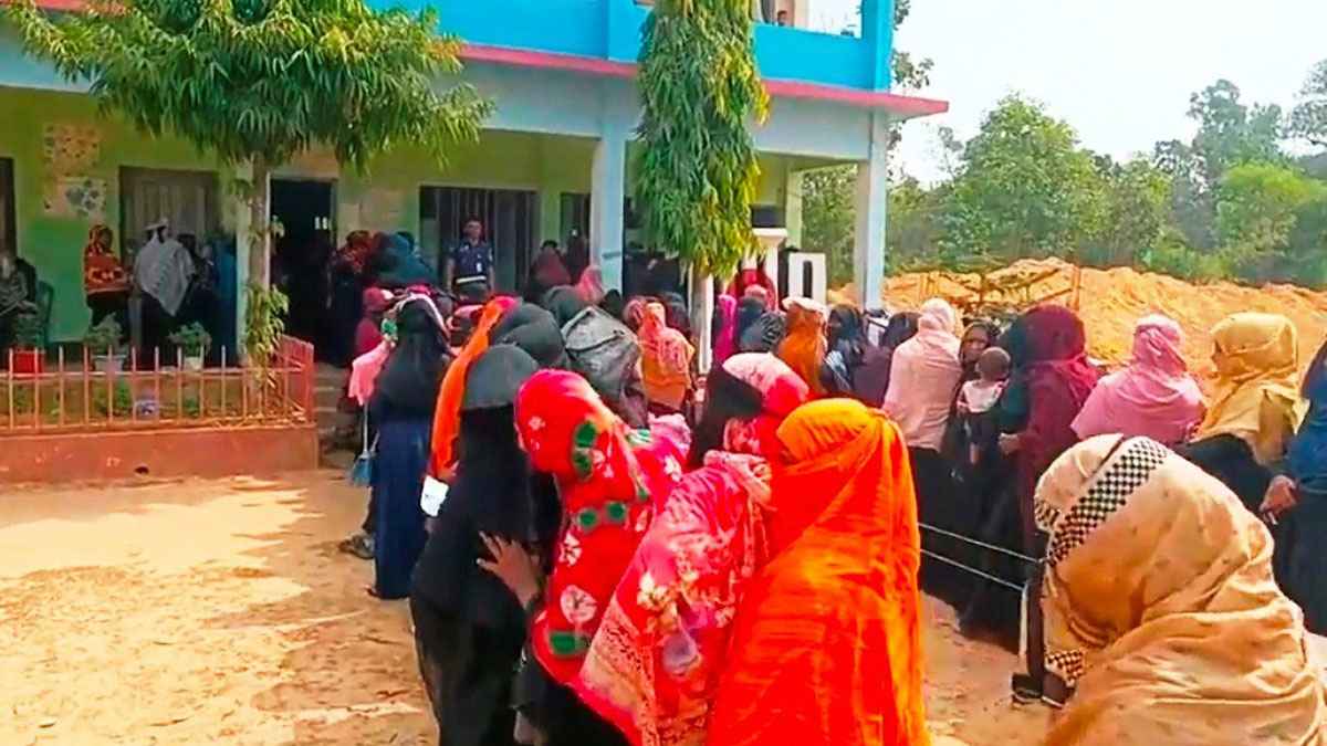 ঈদগাঁও উপজেলার ৫ ইউপির ভোটগ্রহণ চলছে