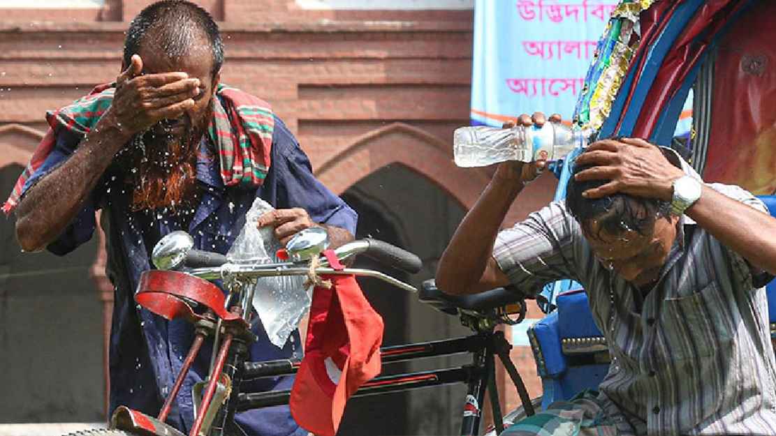 ‘গা ঝলসানো’ গরম থেকে মুক্তি মিলবে কবে?