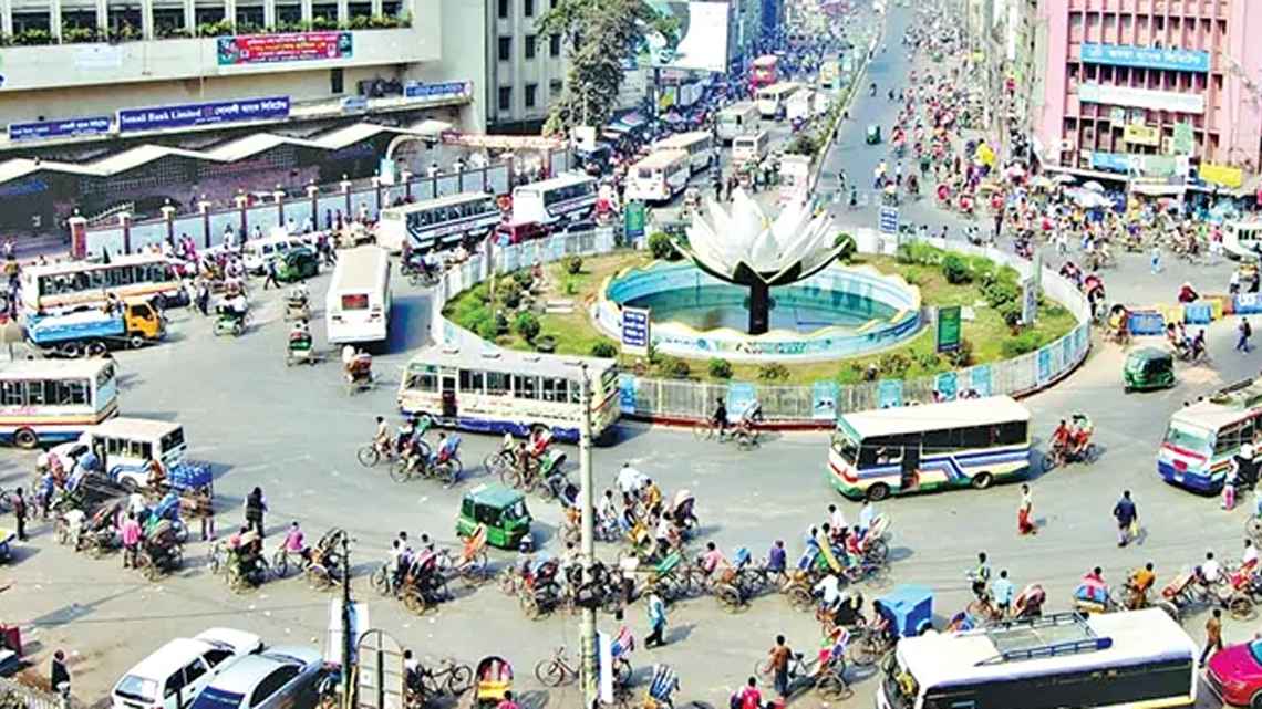 ফুটপাতে পড়েছিল রিকশাচালকের মরদেহ