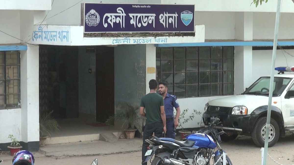 ফেনীতে পাঁচ তলা থেকে পড়ে ‘বিপর্যস্ত’ প্রবাসীর মৃত্যু 
