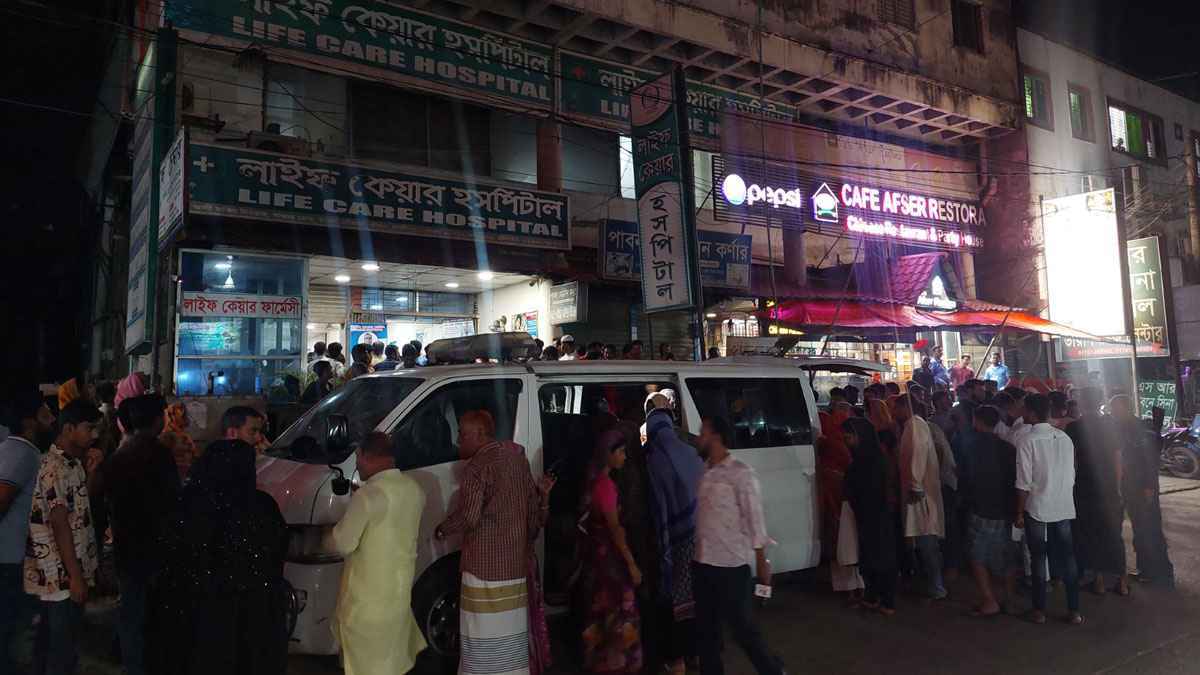 অবহেলায় প্রসূতির মৃত্যু, হাসপাতালের কার্যক্রম বন্ধ