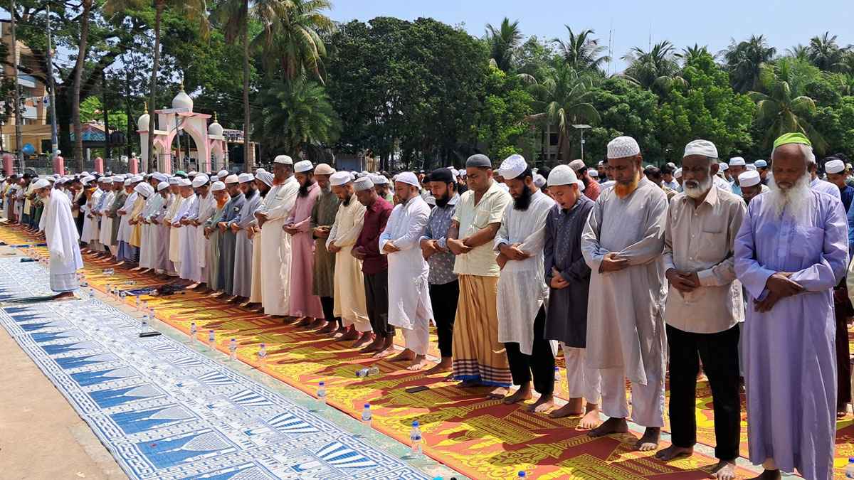 বৃষ্টির জন্য বান্দরবানে নামাজ আদায়
