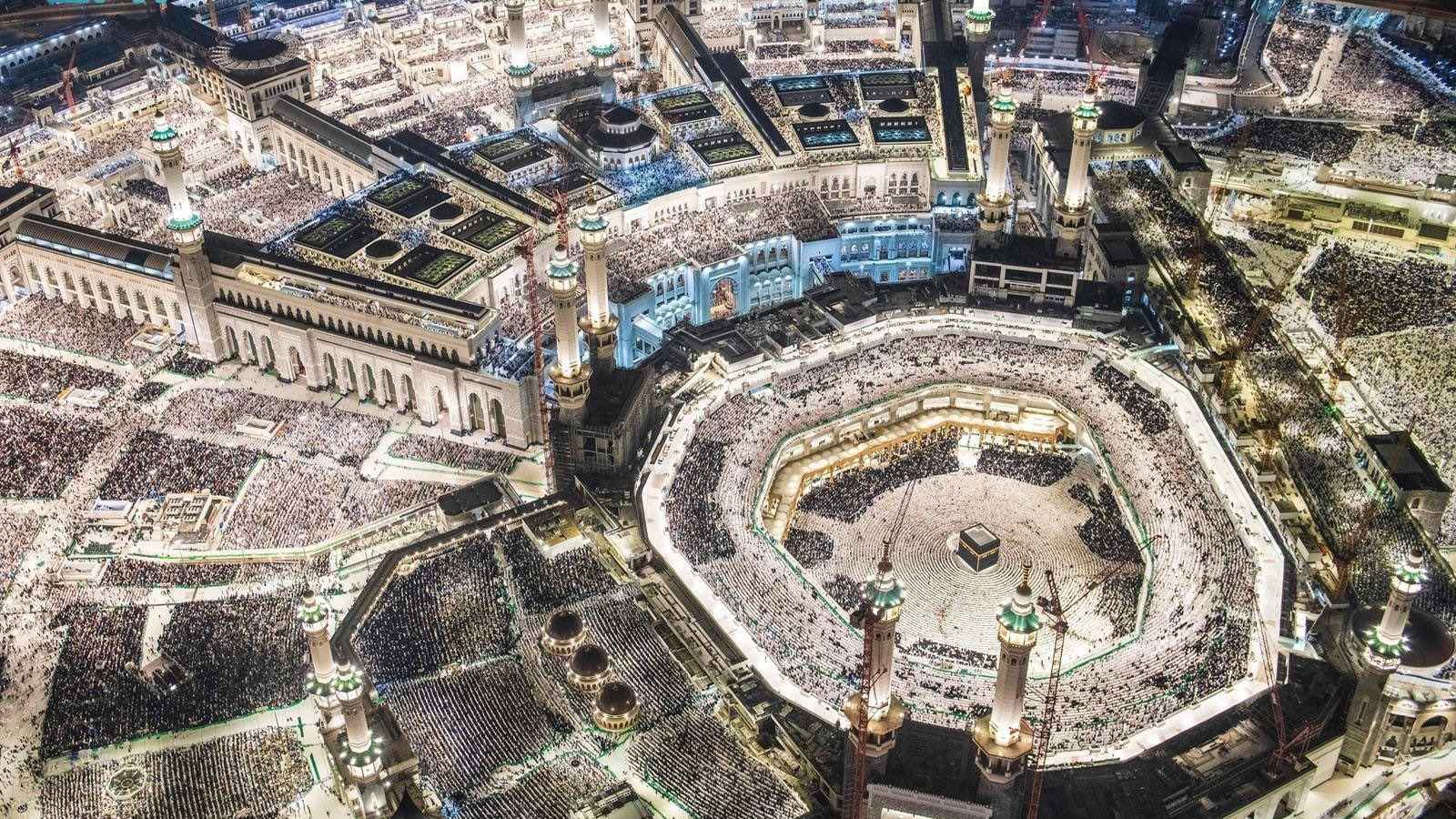 ২৭ রমজানে কাবায় ২৫ লাখ মুসলিম, কান্নায় ভারী মক্কার আকাশ