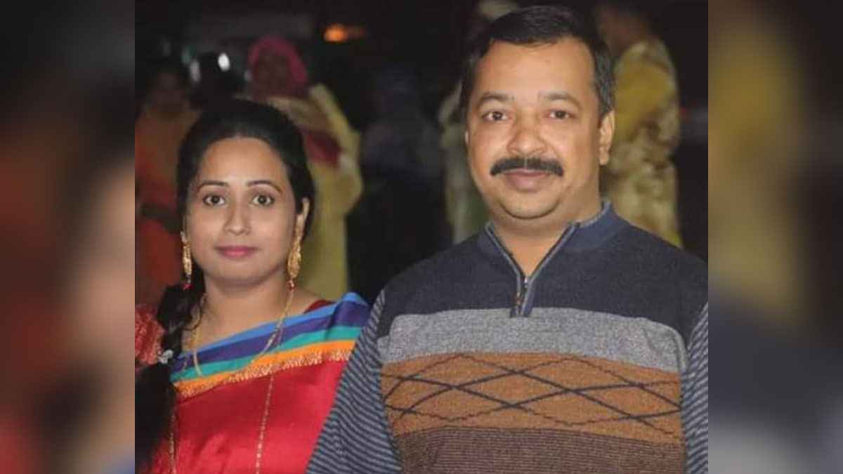 অসুস্থ স্বামীকে বাঁচিয়ে ছিনতাইকারীর হাতে প্রাণ হারালেন ববিতা