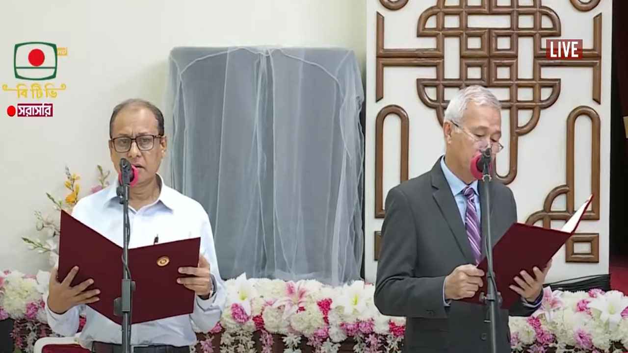শপথ নিলেন অন্তর্বর্তী সরকারের দুই উপদেষ্টা