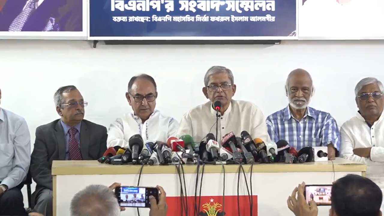 সংখ্যালঘুদের ওপর হামলার সংবাদে চক্রান্ত দেখছেন ফখরুল