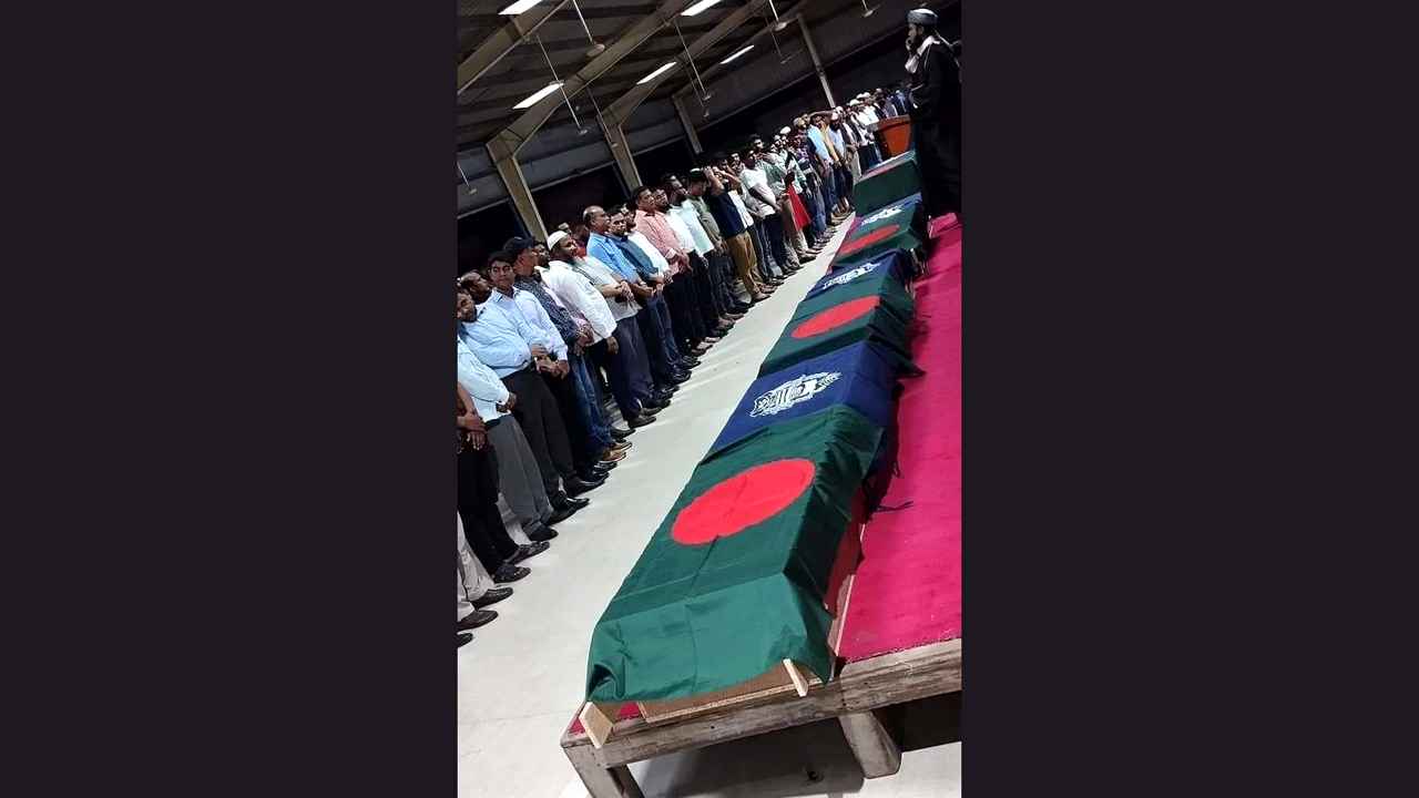 তিনদিন পর উদ্ধার করা হয় ৮ পুলিশের মৃতদেহ, জানাজায় আবেগঘন পরিবেশ