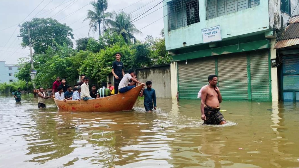 ভয়াবহ বন্যায় মানবিক বিপর্যয়ের মুখে ফেনী