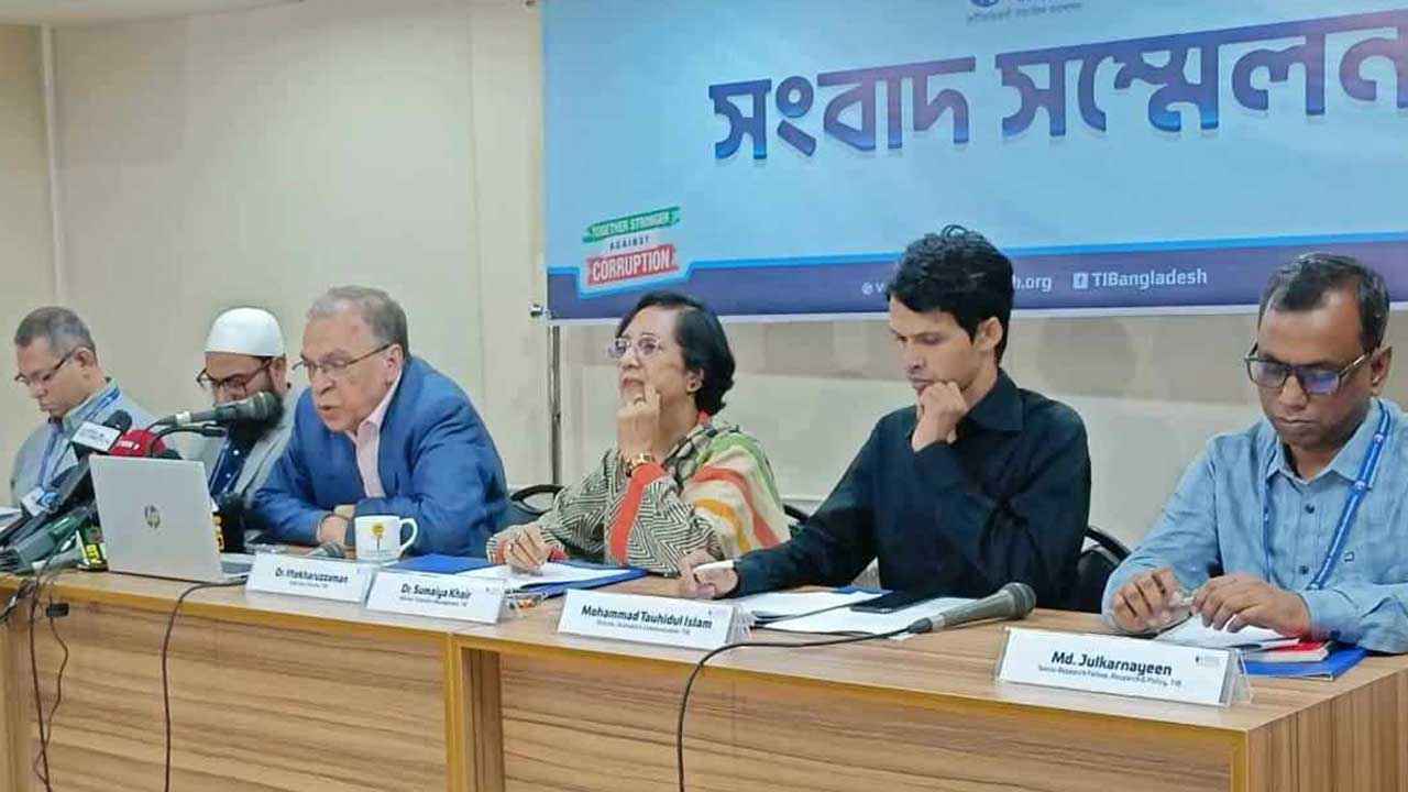 দুই মেয়াদের বেশি প্রধানমন্ত্রী নয়, টিআইবির প্রস্তাব