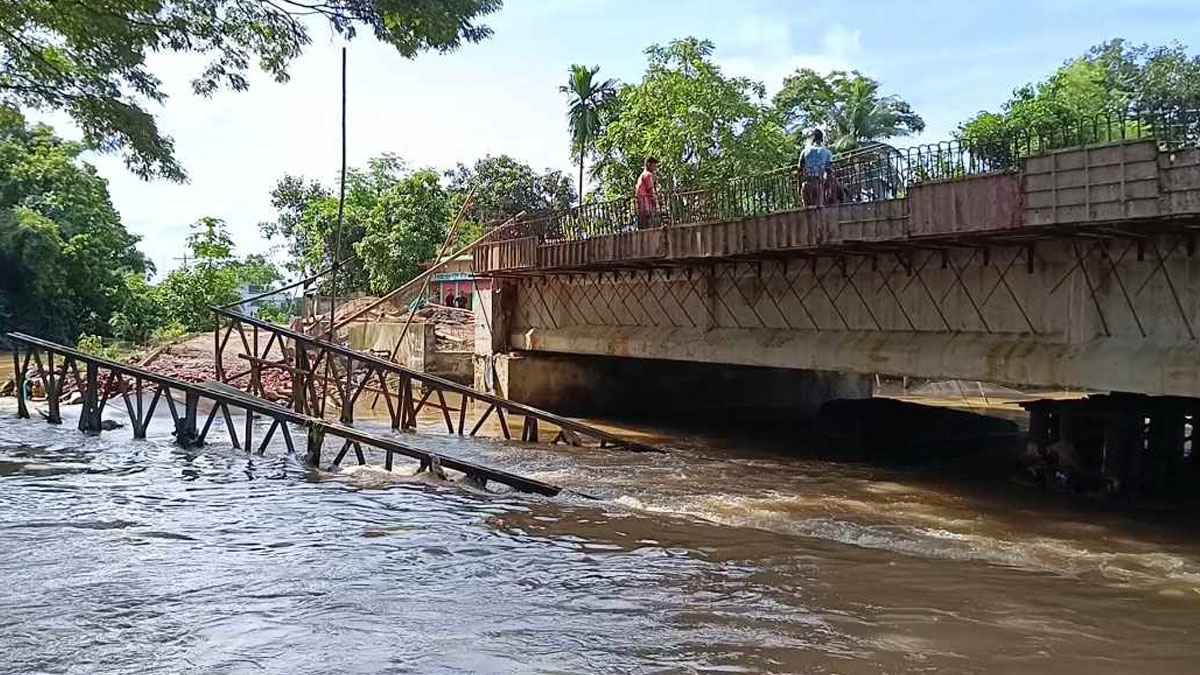 আখাউড়ার বন্যা পরিস্থিতির উন্নতি, বন্ধ রয়েছে স্থলবন্দর