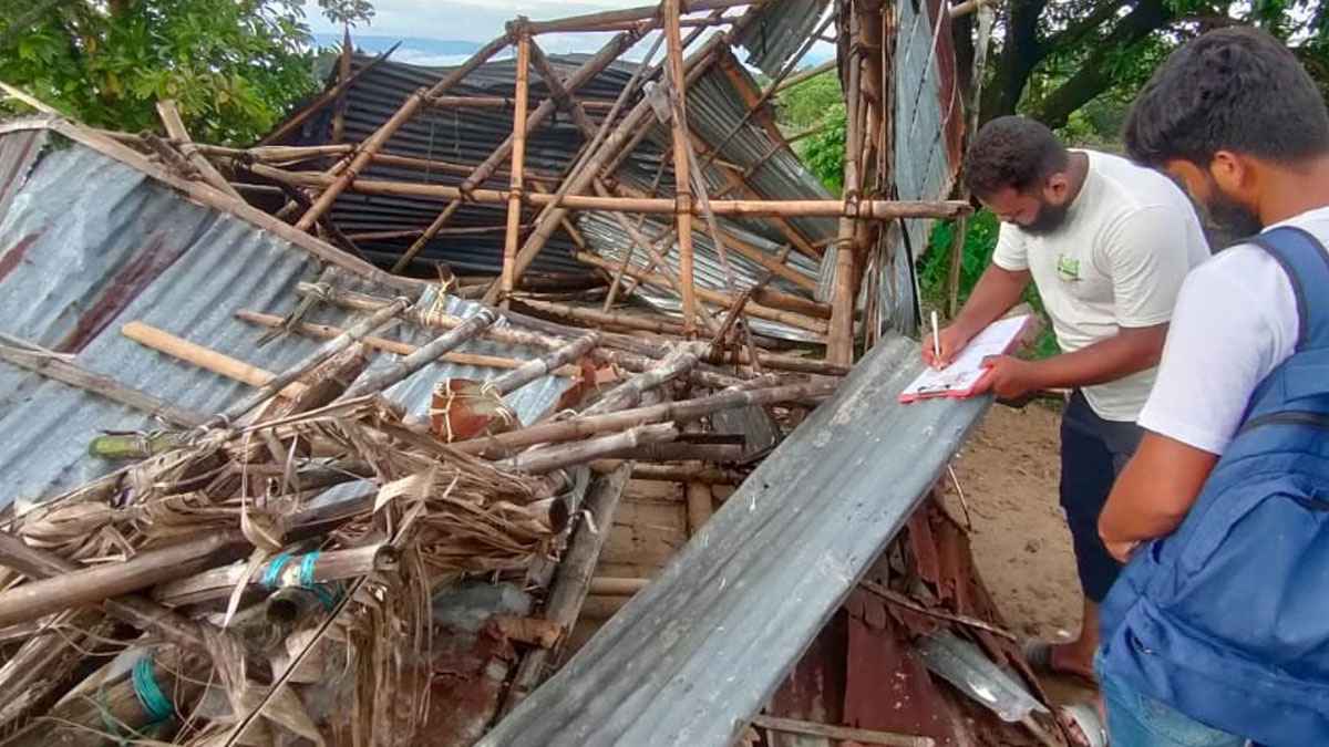 গৃহহীন পরিবারকে ঘর দেওয়ার অসামান্য ফজিলত