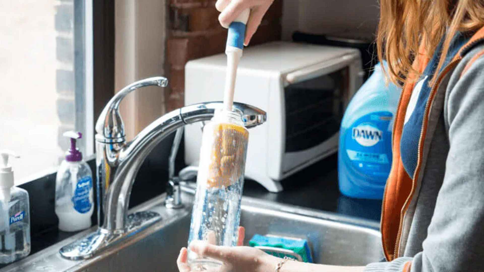 ফোটানো পানি খেয়েও হতে পারে পেটখারাপ, বোতল জীবাণুমুক্ত রাখতে করণীয়