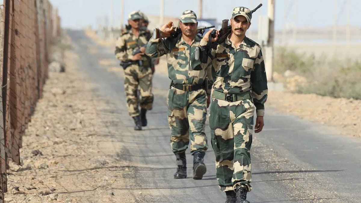 পাটগ্রাম সীমান্তে আটকের পর এক হিজড়াকে ফেরত দিল বিএসএফ